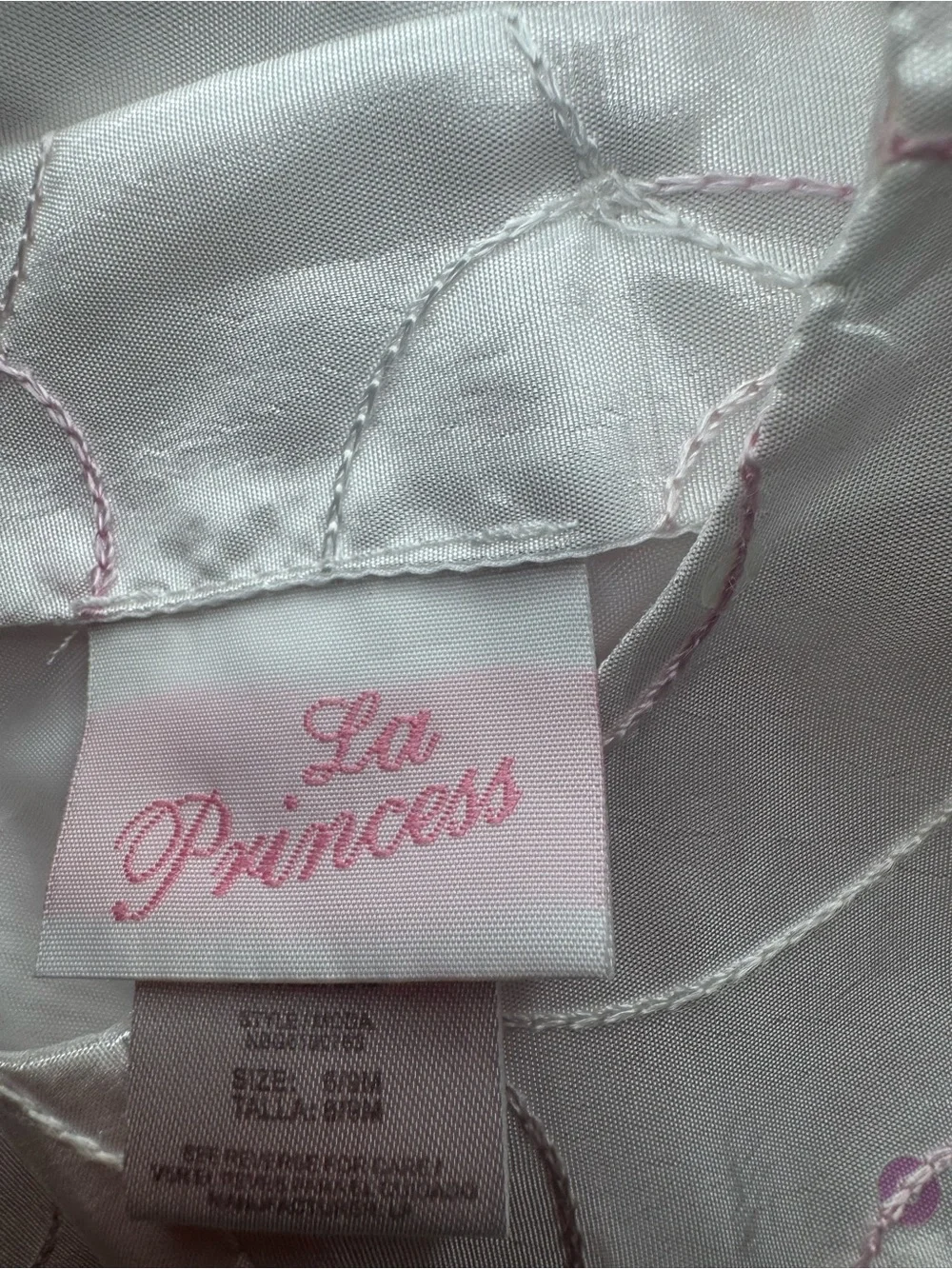 Prince elegant white